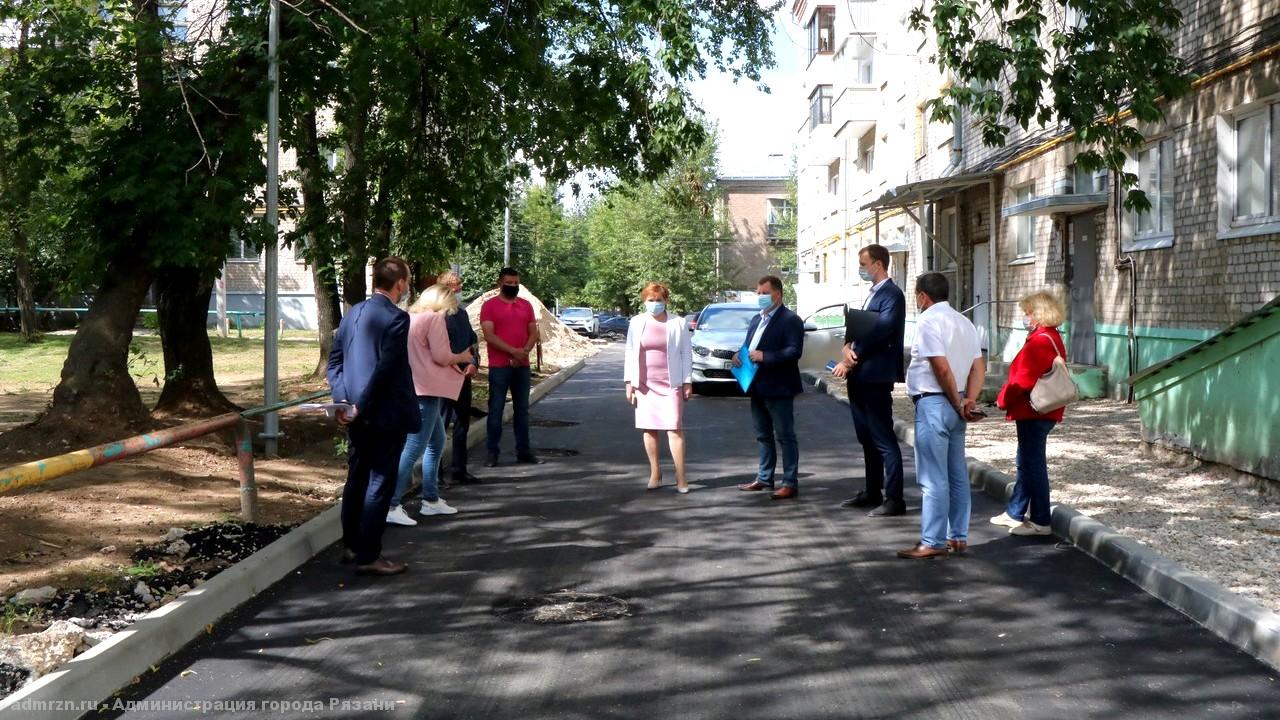 Елена Сорокина: «Впервые помимо благоустройства территории дворов выполняется ремонт прилегающих к ним проездов»